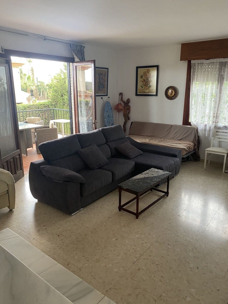 3 soveværelse Villa til salg i La Capellania med swimmingpool garage - € 870.000 (Ref: 8977556)