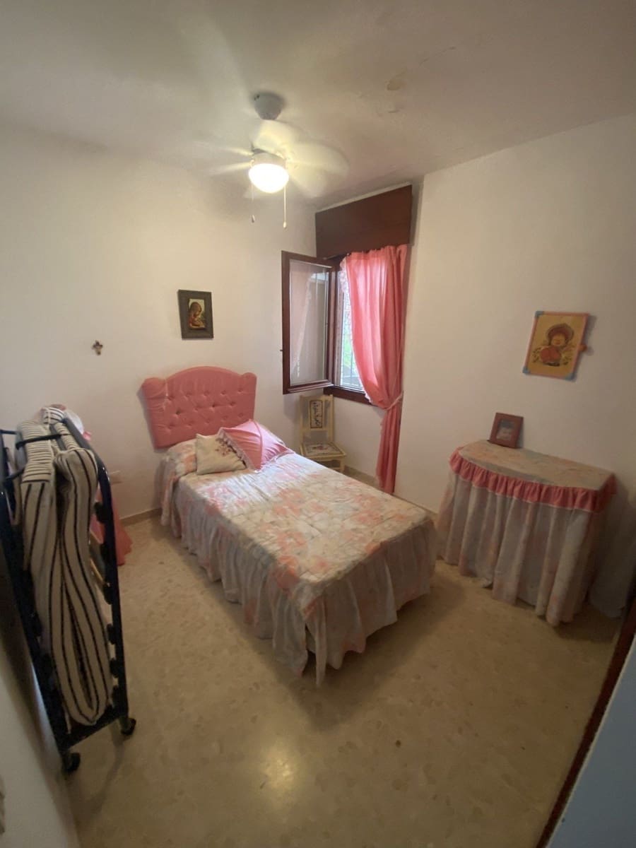 3 soveværelse Villa til salg i La Capellania med swimmingpool garage - € 870.000 (Ref: 8977556)