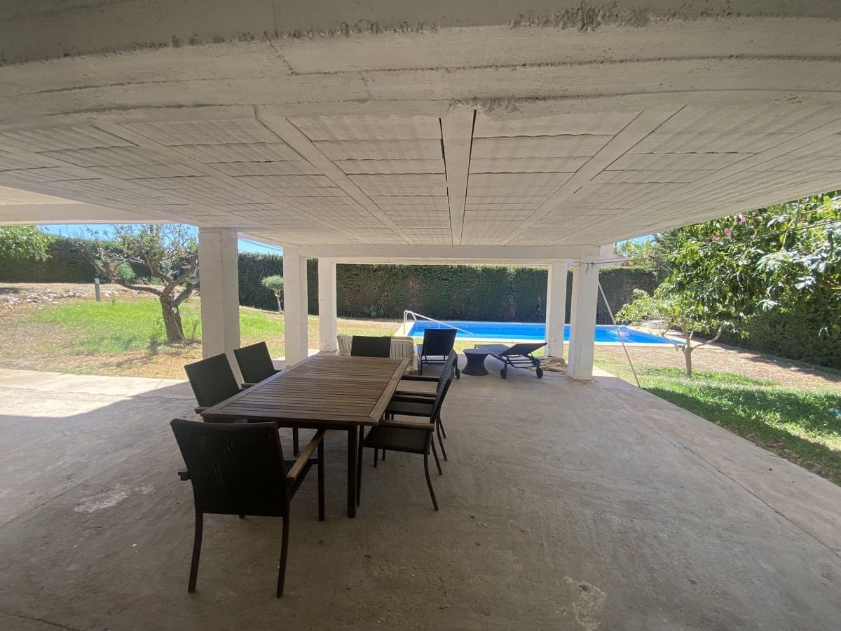 3 soveværelse Villa til salg i La Capellania med swimmingpool garage - € 870.000 (Ref: 8977556)