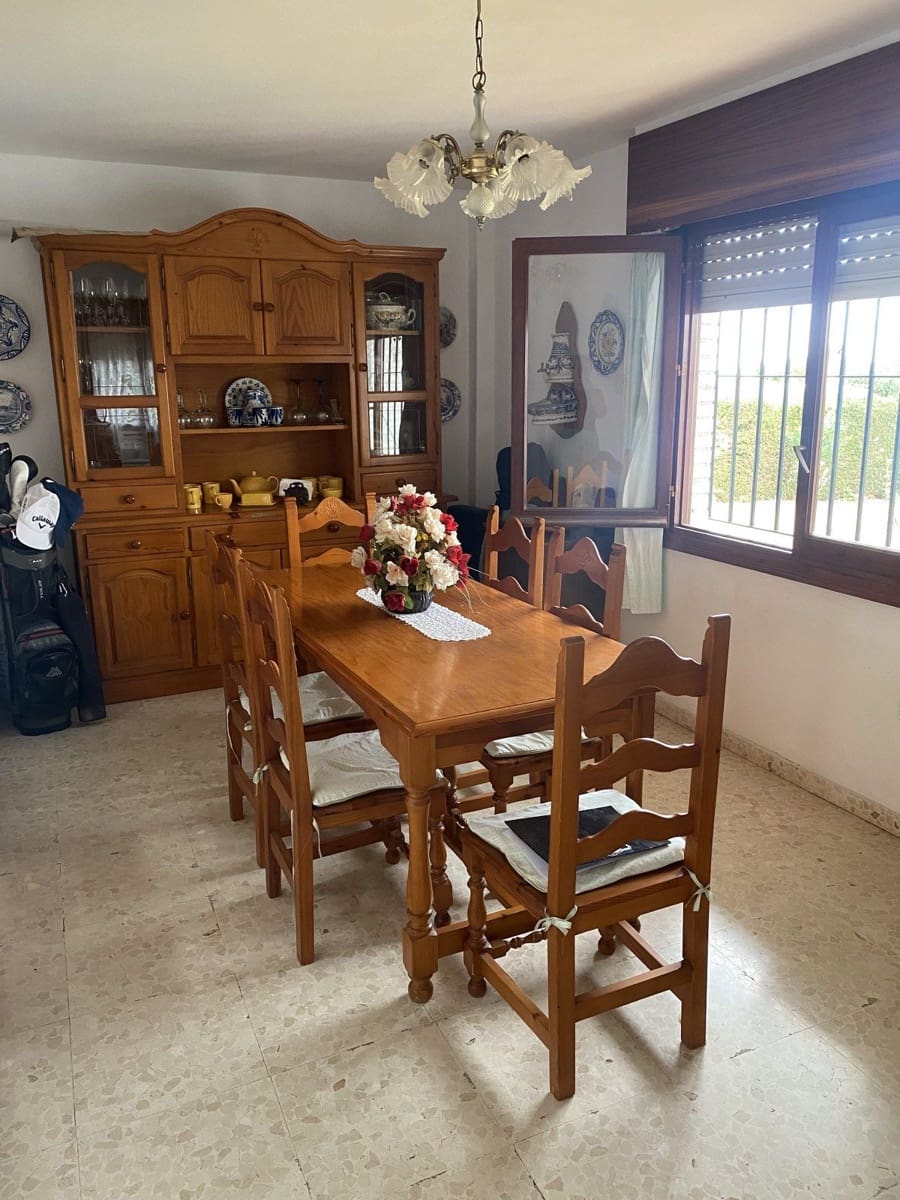 3 soveværelse Villa til salg i La Capellania med swimmingpool garage - € 870.000 (Ref: 8977556)