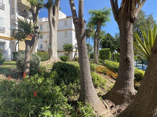 2 soverom Leilighet til salgs i Nueva Atalaya, Estepona med svømmebasseng garasje - € 275 000 (Ref: 8977752)