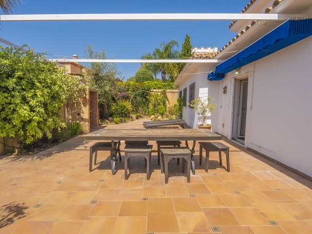 5 quarto Moradia para venda em Marbella com garagem - 735 000 € (Ref: 8977753)