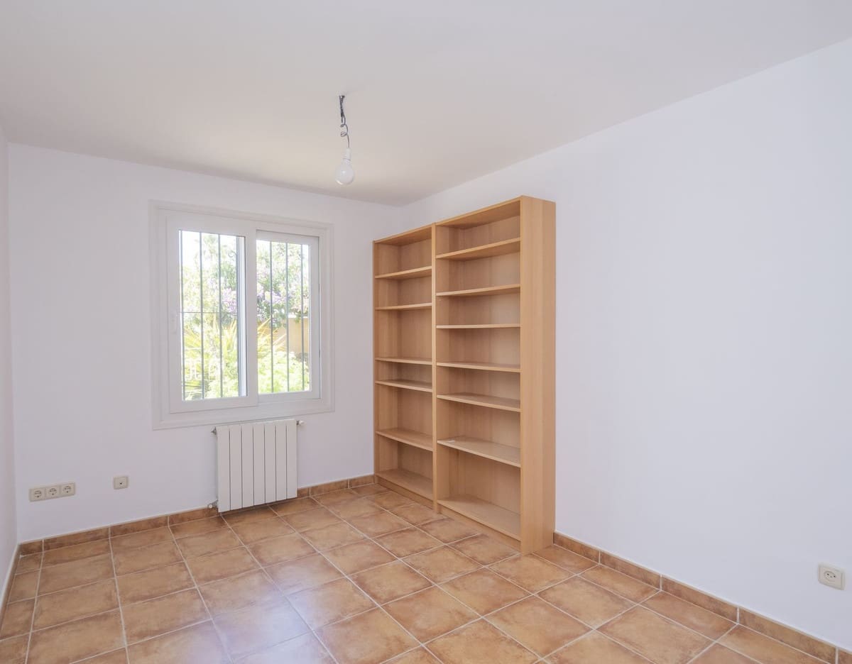 5 camera da letto Villa in vendita in Marbella con garage - 735.000 € (Rif: 8977753)