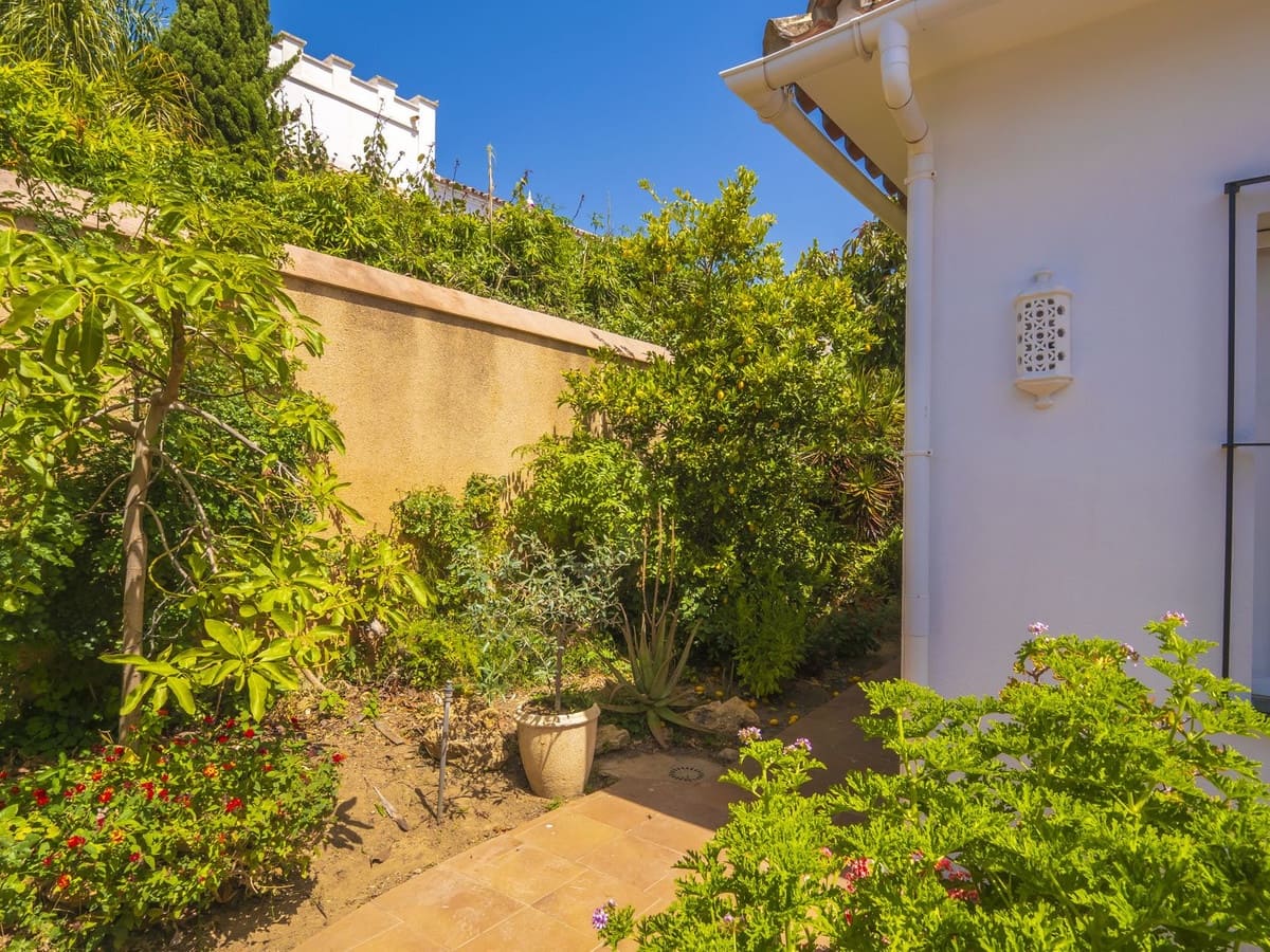 5 camera da letto Villa in vendita in Marbella con garage - 735.000 € (Rif: 8977753)