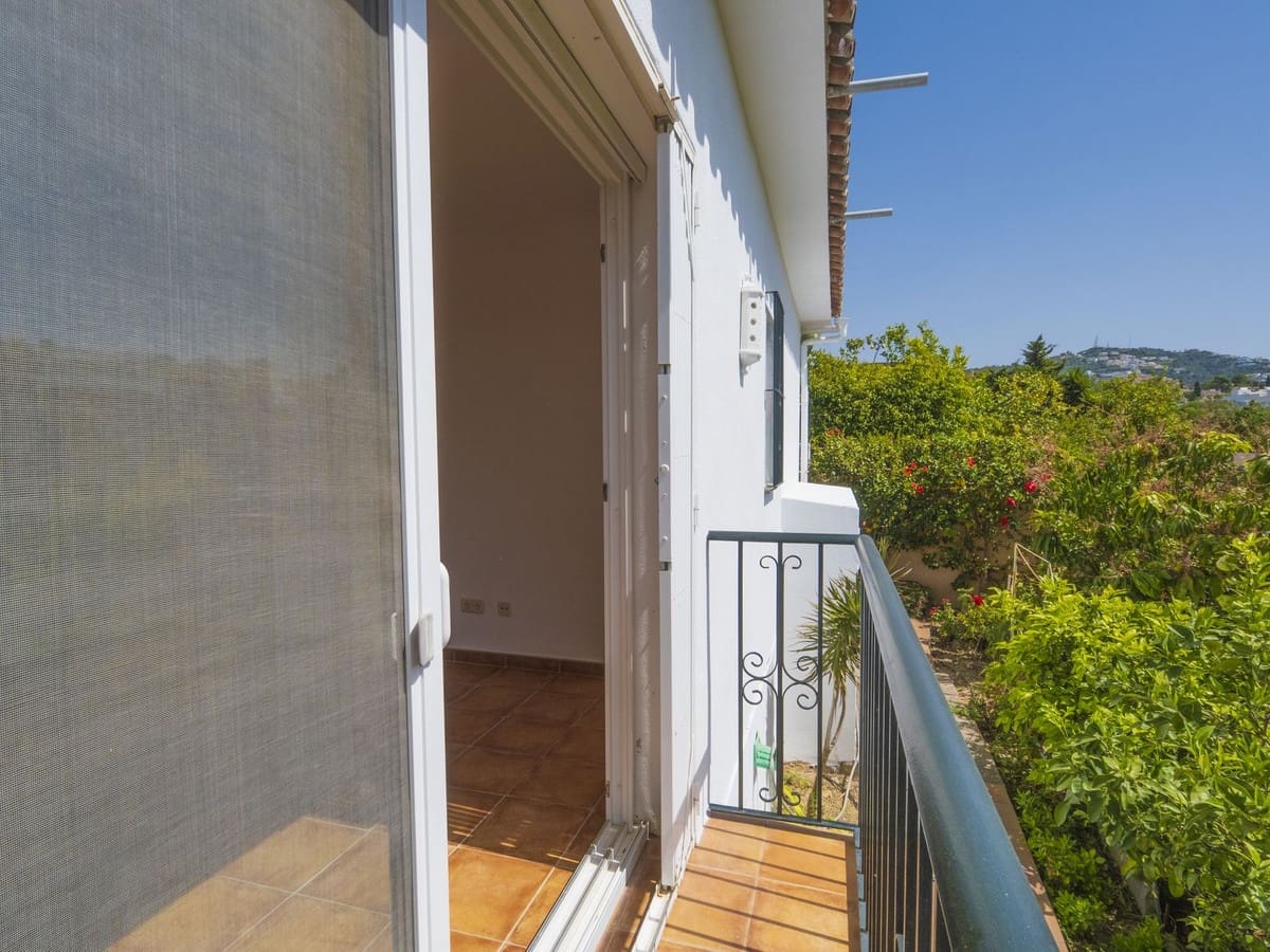 5 camera da letto Villa in vendita in Marbella con garage - 735.000 € (Rif: 8977753)