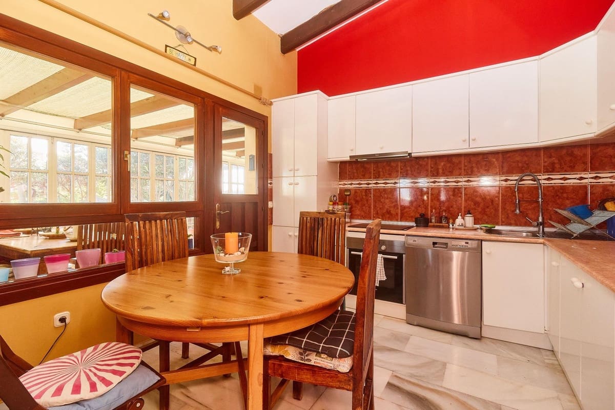 4 soveværelse Villa til salg i Mijas Costa med swimmingpool garage - € 899.970 (Ref: 8987321)