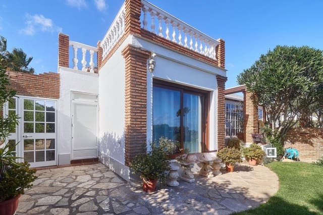 4 soveværelse Villa til salg i Mijas Costa, Mijas med swimmingpool garage - € 899.970 (Ref: 8987321)