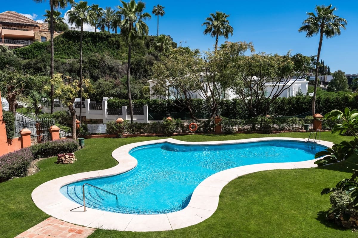 3 soverom Leilighet til salgs i Benahavis med svømmebasseng garasje - € 849 000 (Ref: 8987322)