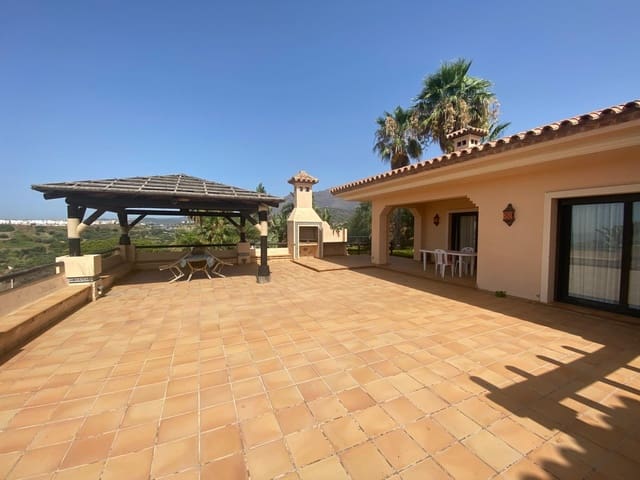 4 soverom Villa til salgs i La Cala de Mijas, Mijas med svømmebasseng garasje - € 2 450 000 (Ref: 8990014)