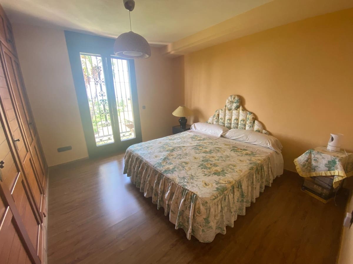 4 soverom Villa til salgs i La Cala de Mijas med svømmebasseng garasje - € 2 450 000 (Ref: 8990014)