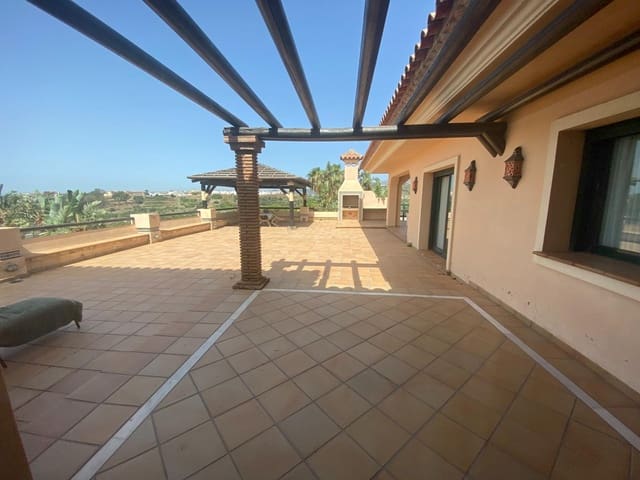 4 soverom Villa til salgs i La Cala de Mijas, Mijas med svømmebasseng garasje - € 2 450 000 (Ref: 8990014)