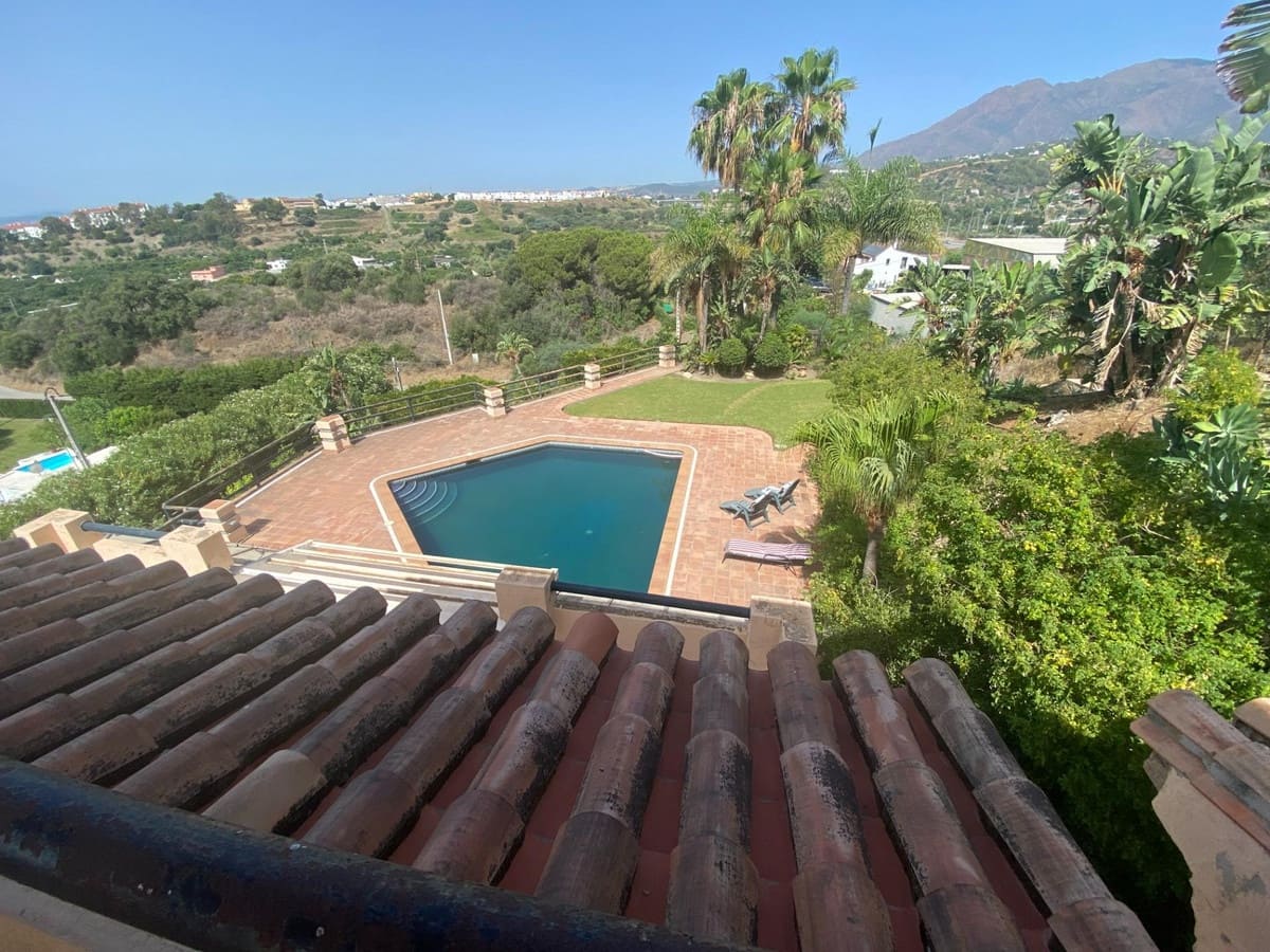 4 soverom Villa til salgs i La Cala de Mijas med svømmebasseng garasje - € 2 450 000 (Ref: 8990014)