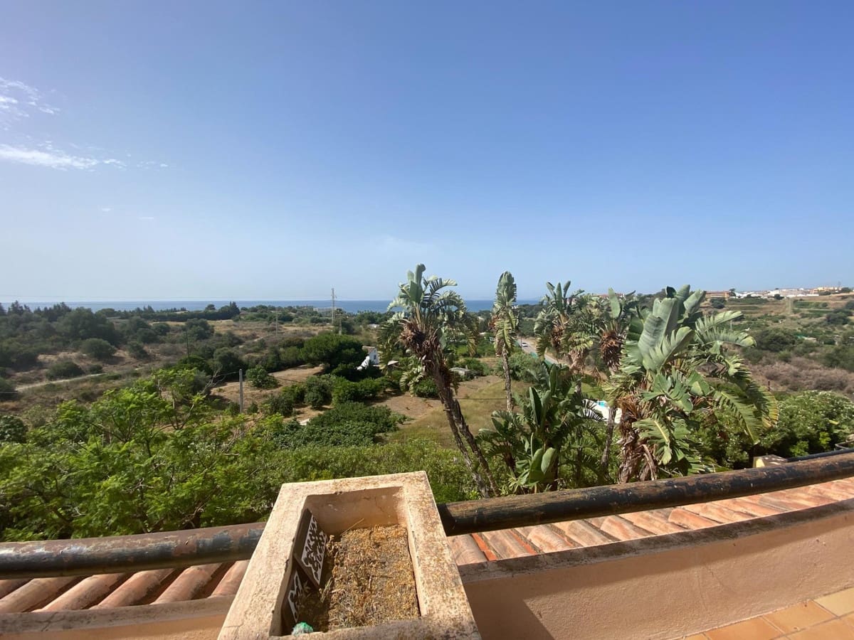 4 soverom Villa til salgs i La Cala de Mijas med svømmebasseng garasje - € 2 450 000 (Ref: 8990014)