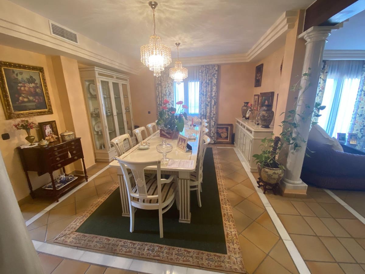 4 soverom Villa til salgs i La Cala de Mijas med svømmebasseng garasje - € 2 450 000 (Ref: 8990014)