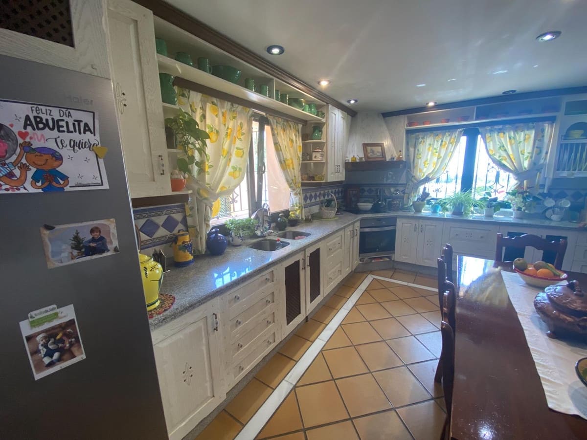 4 soverom Villa til salgs i La Cala de Mijas med svømmebasseng garasje - € 2 450 000 (Ref: 8990014)