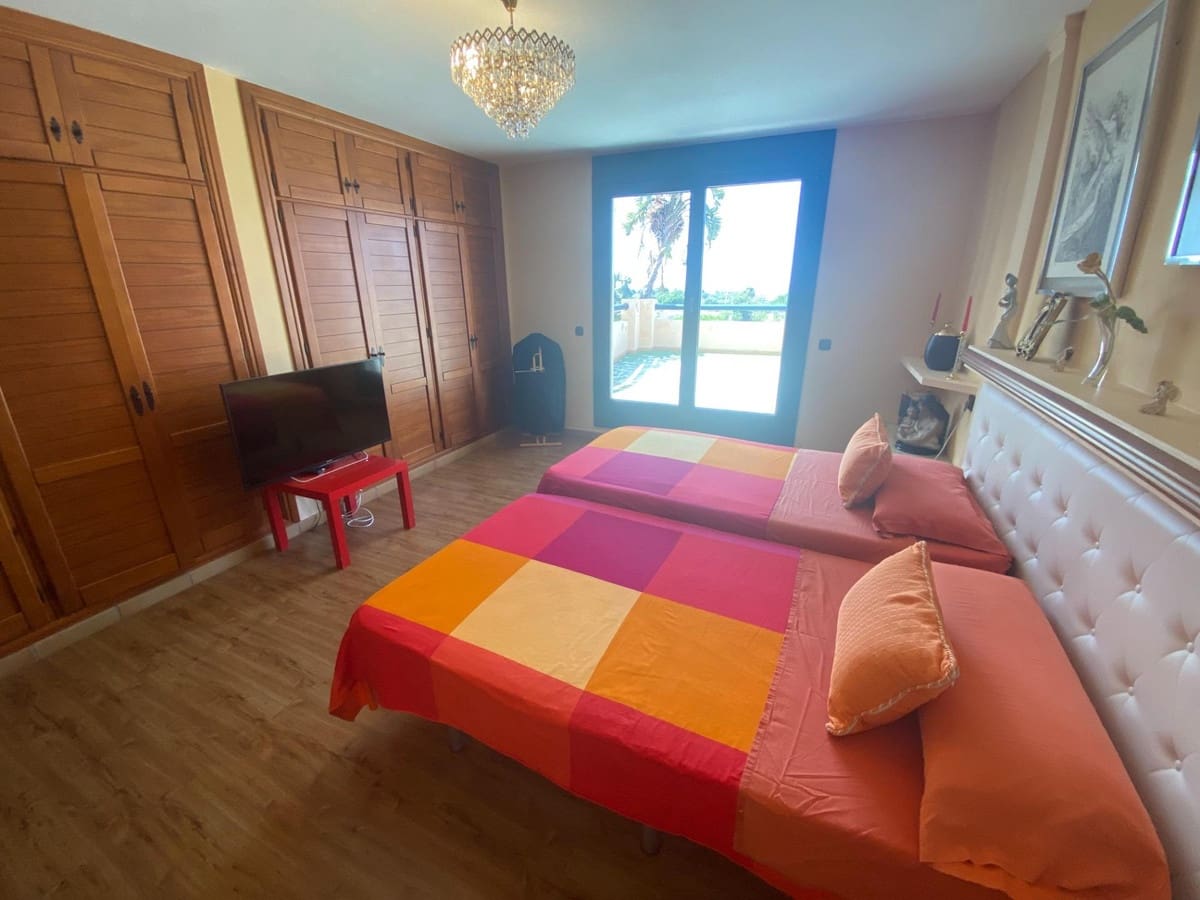 4 soverom Villa til salgs i La Cala de Mijas med svømmebasseng garasje - € 2 450 000 (Ref: 8990014)