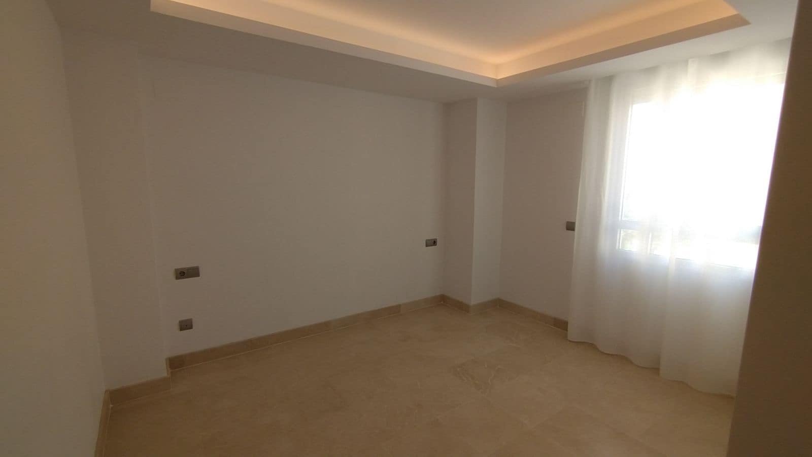 3 bedroom Apartment for sale in San Pedro de Alcantara with pool garage - € 665,000 (Ref: 9034093)