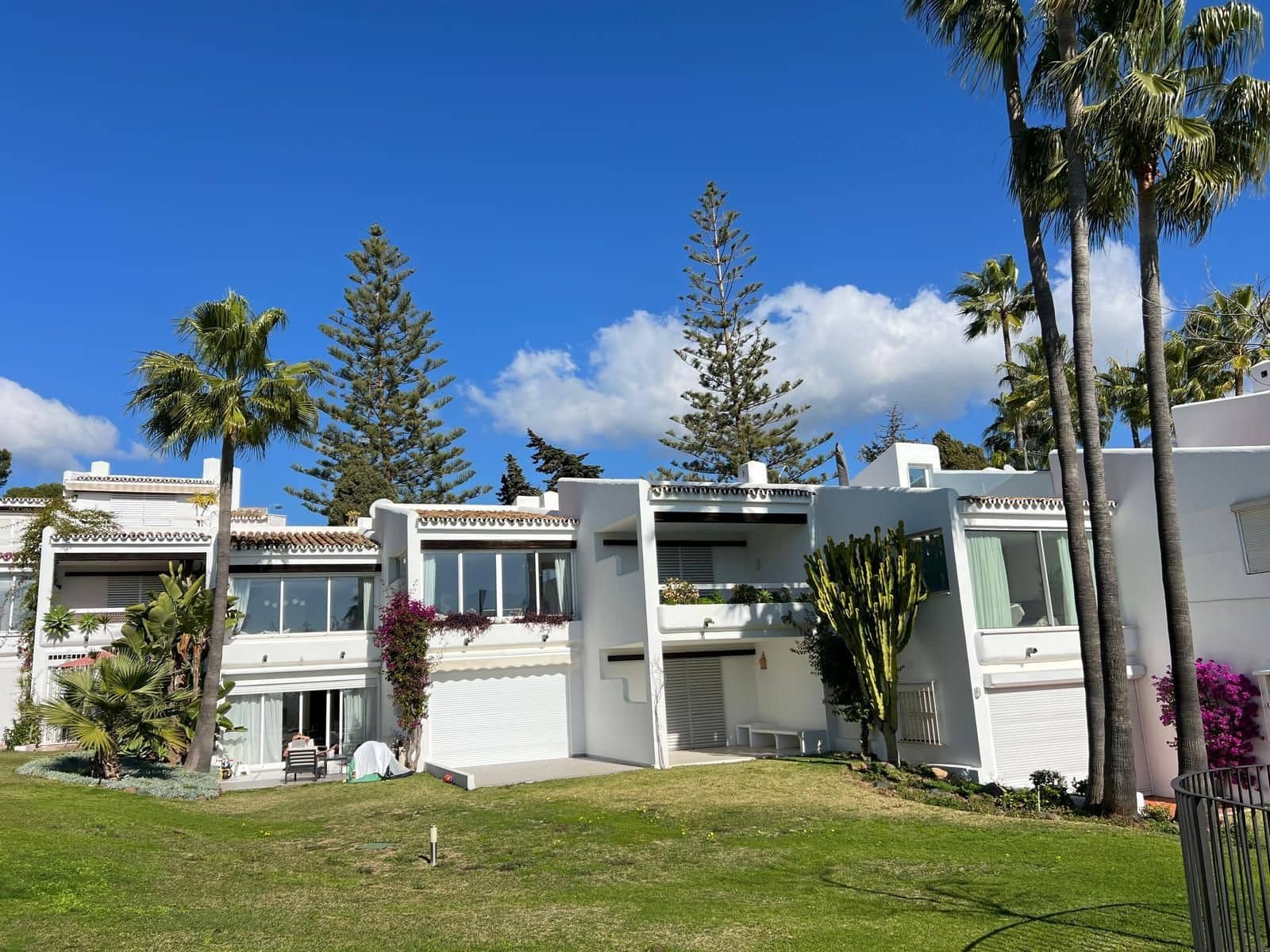 1 soveværelse Lejlighed til salg i Marbella med swimmingpool garage - € 356.000 (Ref: 9053564)