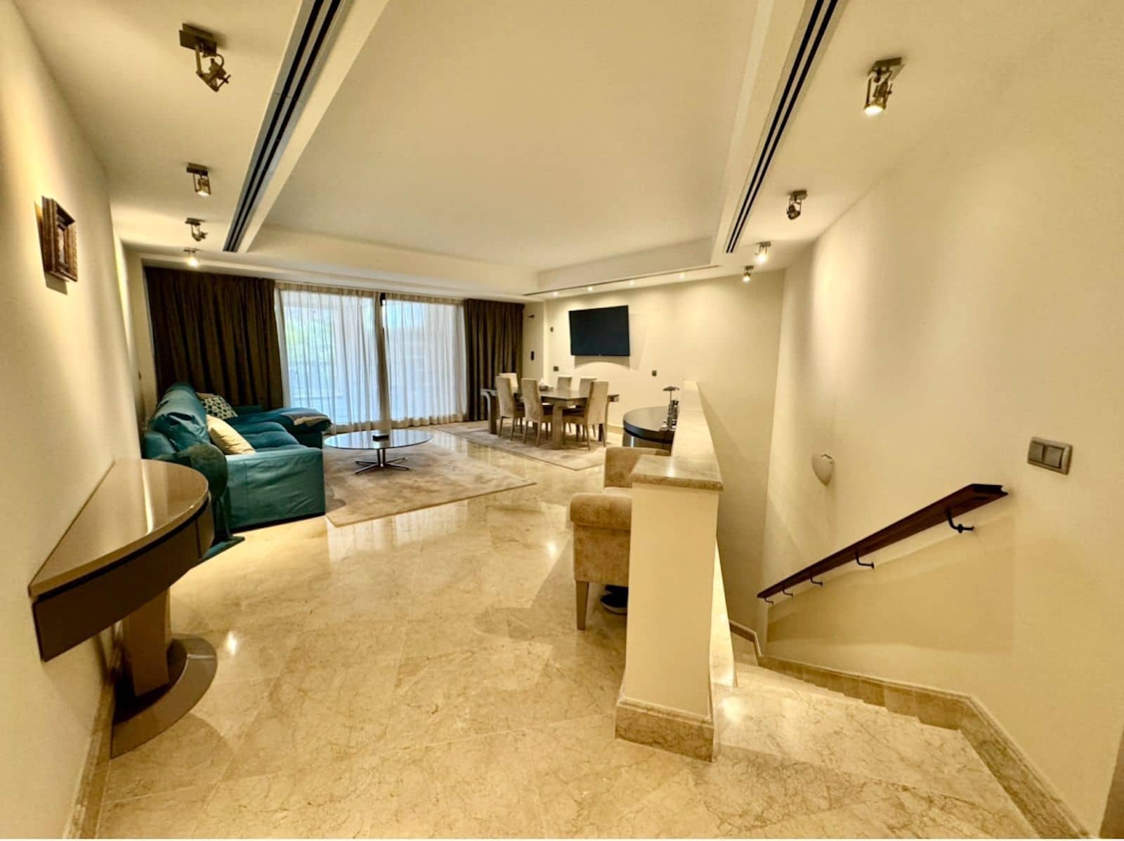 3 makuuhuone Huoneisto myytävänä paikassa San Pedro de Alcantara mukana uima-altaan 
autotalli - 1 450 000 € (Ref: 9053759)