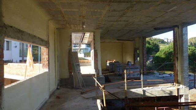 6 soverom Villa til salgs i La Cala de Mijas, Mijas med svømmebasseng garasje - € 1 100 000 (Ref: 9064472)