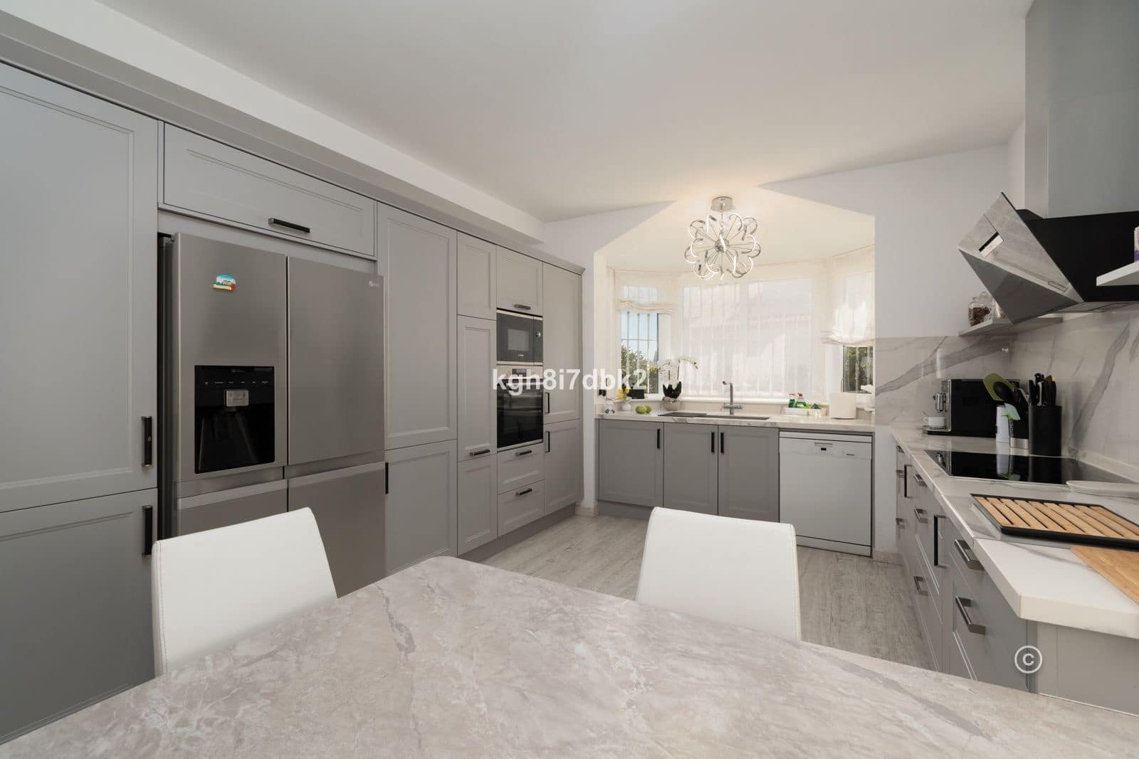 4 makuuhuone Huvila myytävänä paikassa New Golden Mile mukana uima-altaan 
autotalli - 995 000 € (Ref: 9064473)