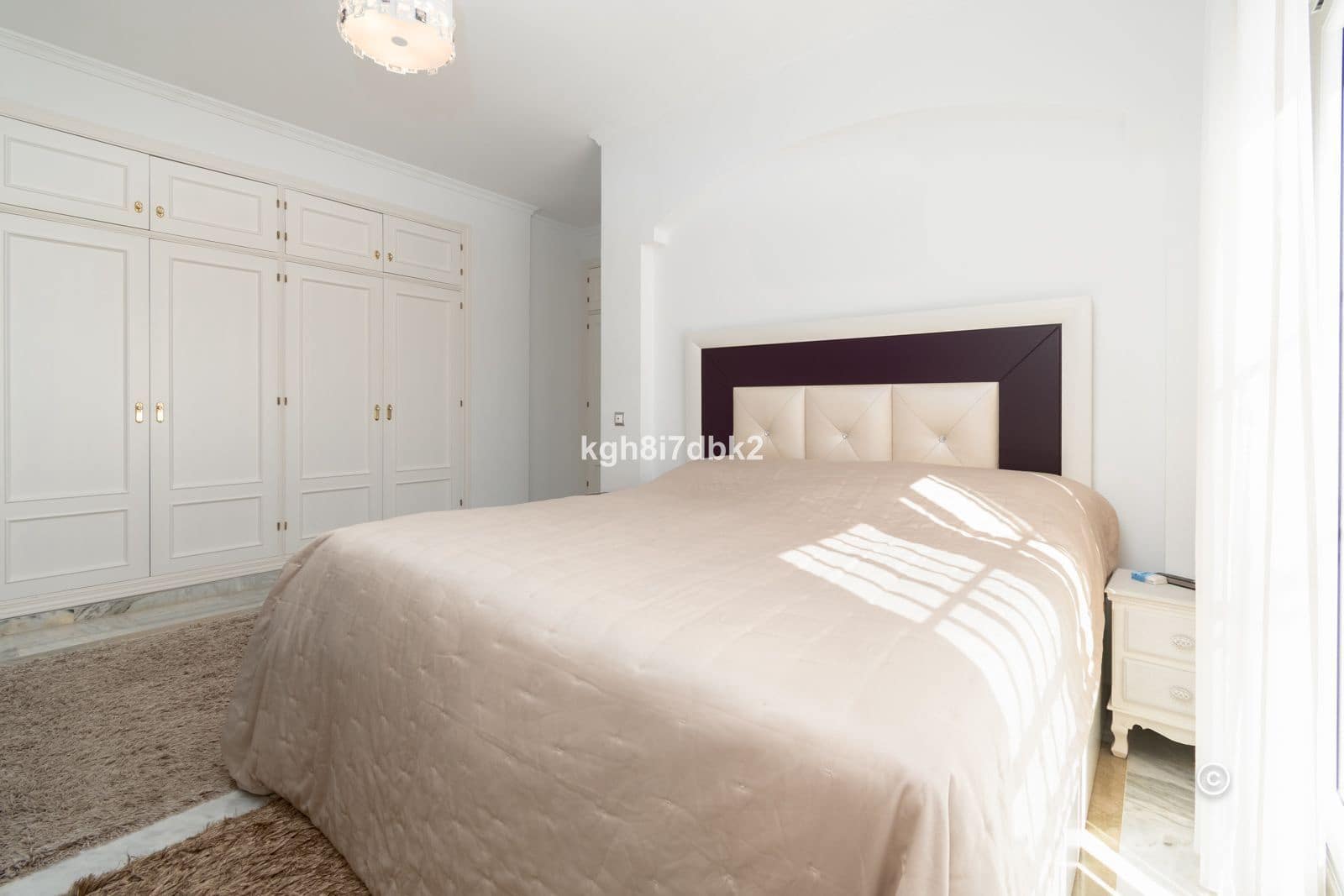 4 makuuhuone Huvila myytävänä paikassa New Golden Mile mukana uima-altaan 
autotalli - 995 000 € (Ref: 9064473)