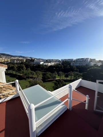 4 soveværelse Byhus til salg i Torrequebrada, Benalmádena med swimmingpool garage - € 600.000 (Ref: 9064474)