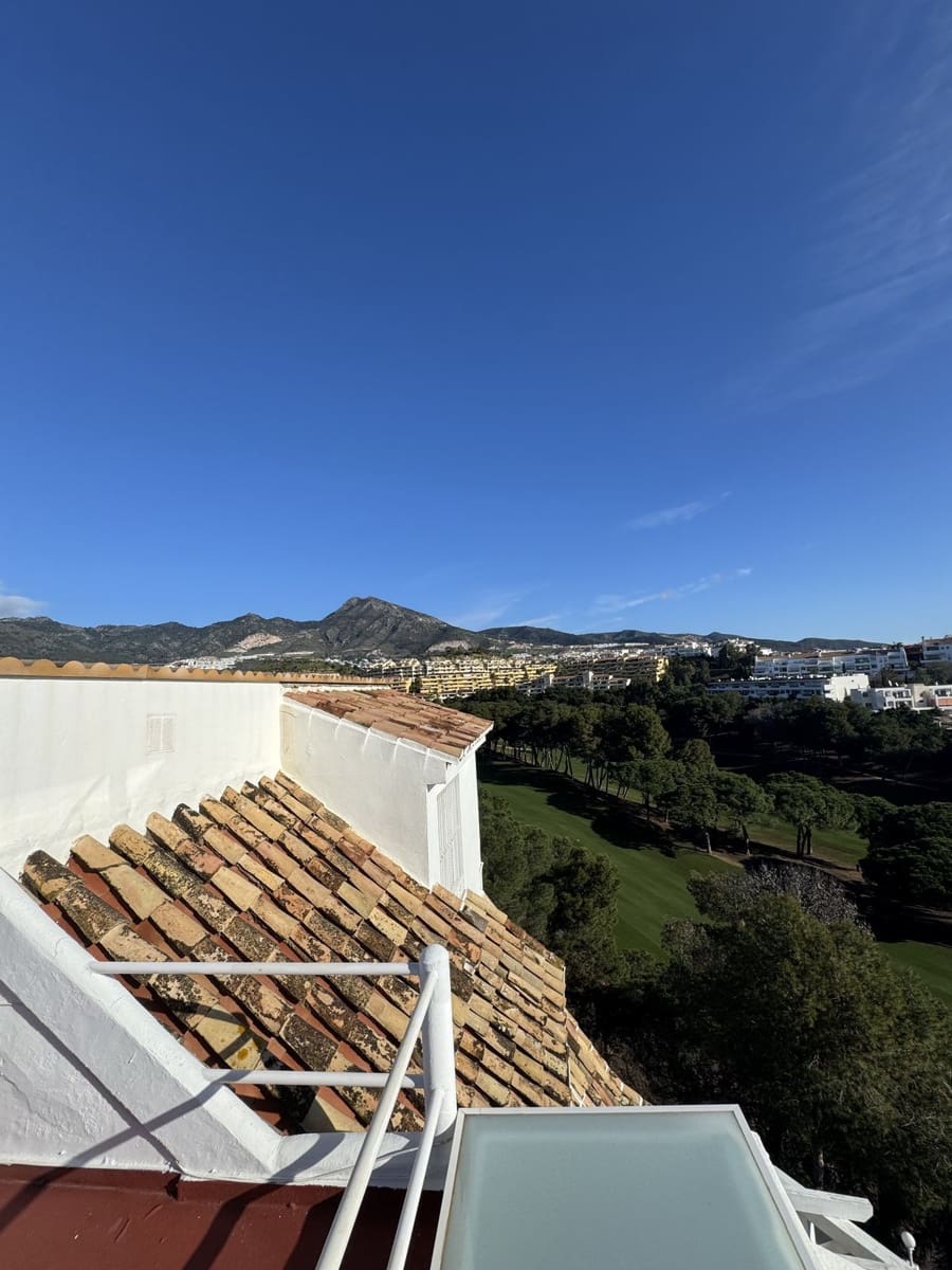 4 soveværelse Byhus til salg i Torrequebrada med swimmingpool garage - € 600.000 (Ref: 9064474)