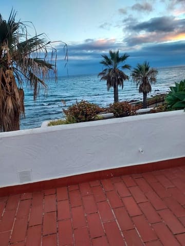 2 makuuhuone Omakotitalo myytävänä paikassa Calahonda, Mijas mukana uima-altaan 
autotalli - 775 000 € (Ref: 9072666)