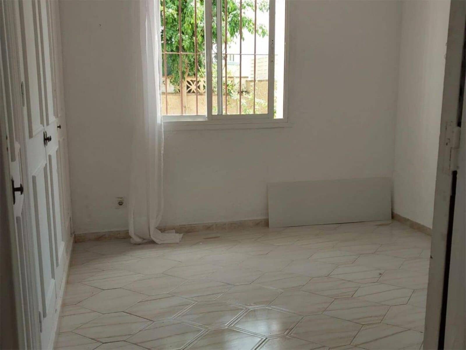 4 soveværelse Byhus til salg i Calahonda med swimmingpool garage - € 635.000 (Ref: 9072669)