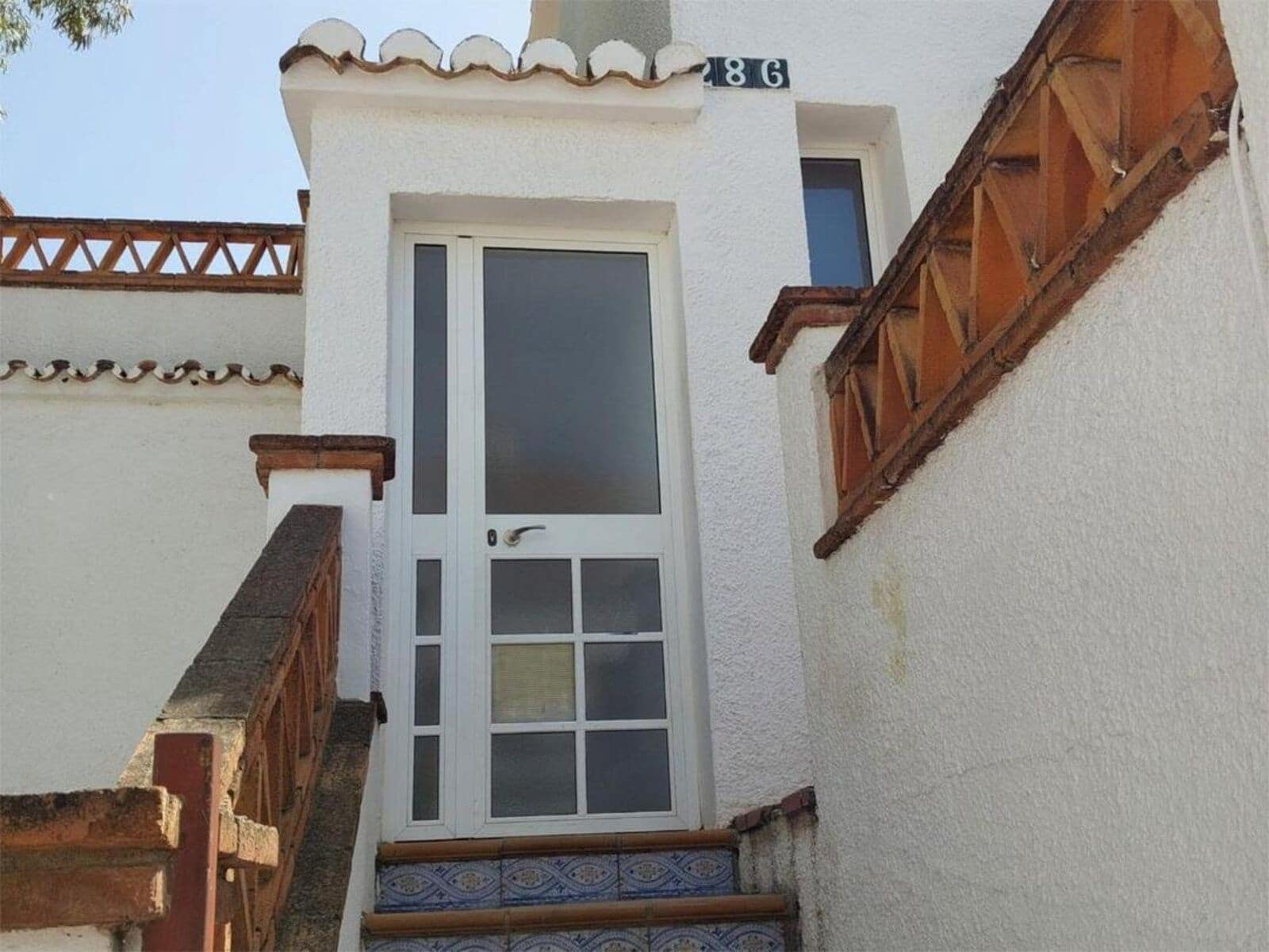 4 soveværelse Byhus til salg i Calahonda med swimmingpool garage - € 635.000 (Ref: 9072669)