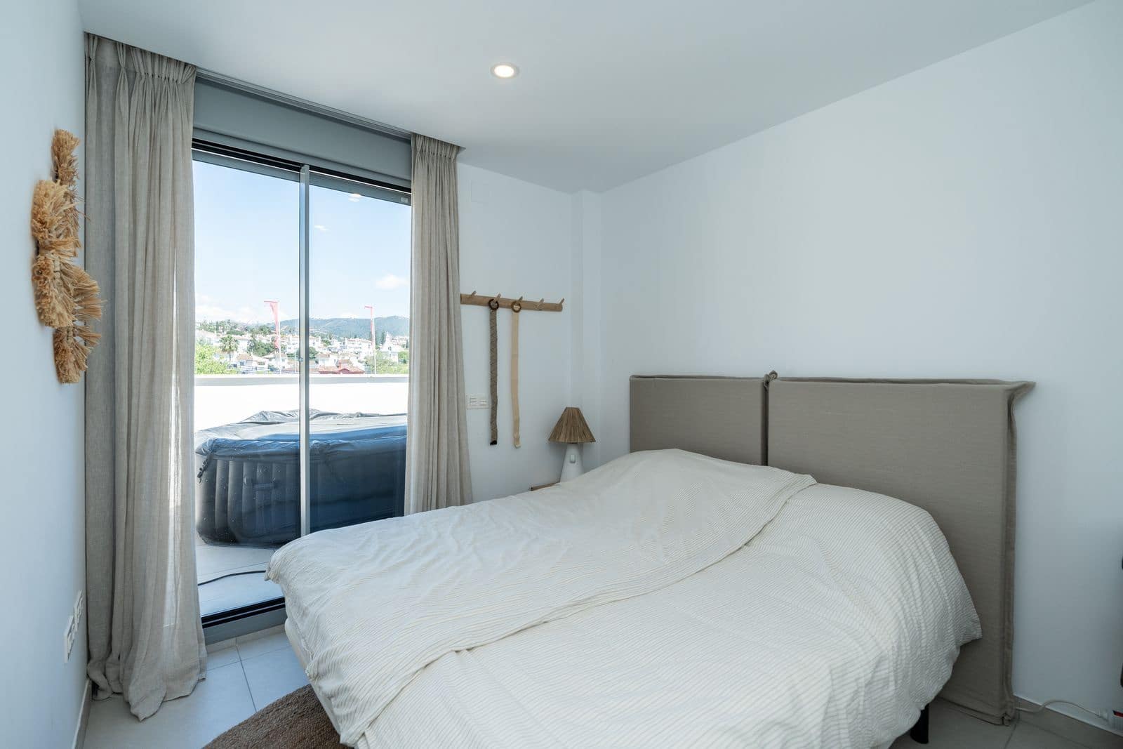 3 soverom Penthouse til salgs i Elviria med svømmebasseng garasje - € 1 349 000 (Ref: 9073693)