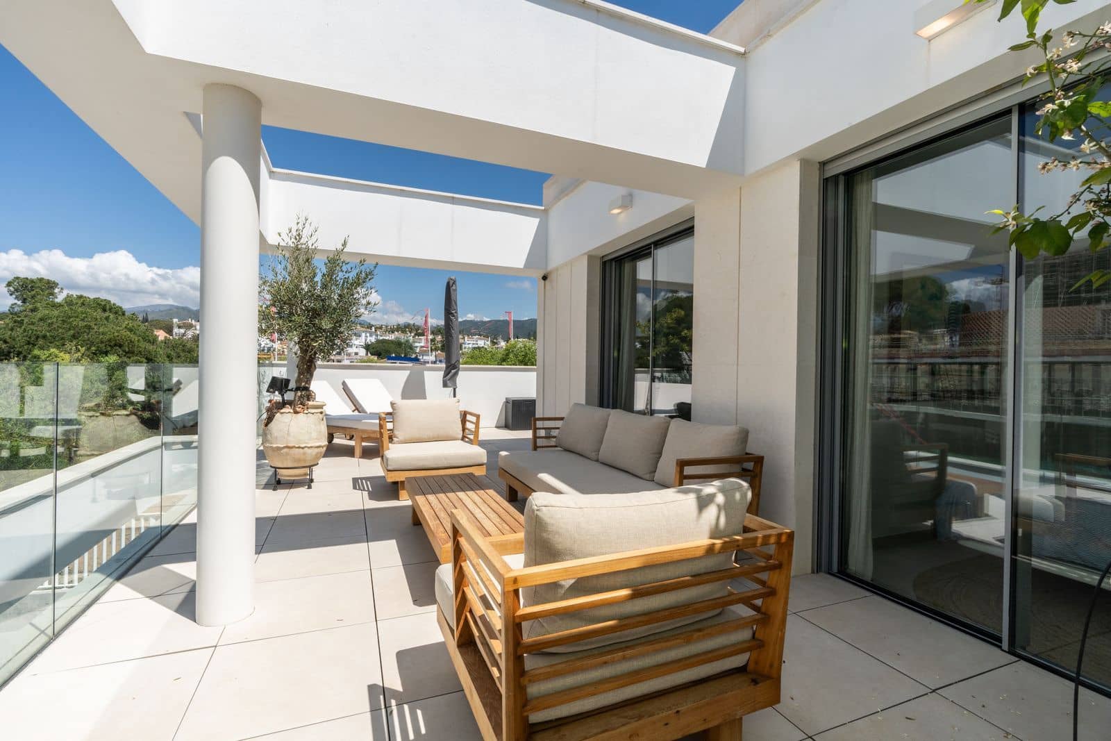 3 soverom Penthouse til salgs i Elviria med svømmebasseng garasje - € 1 349 000 (Ref: 9073693)