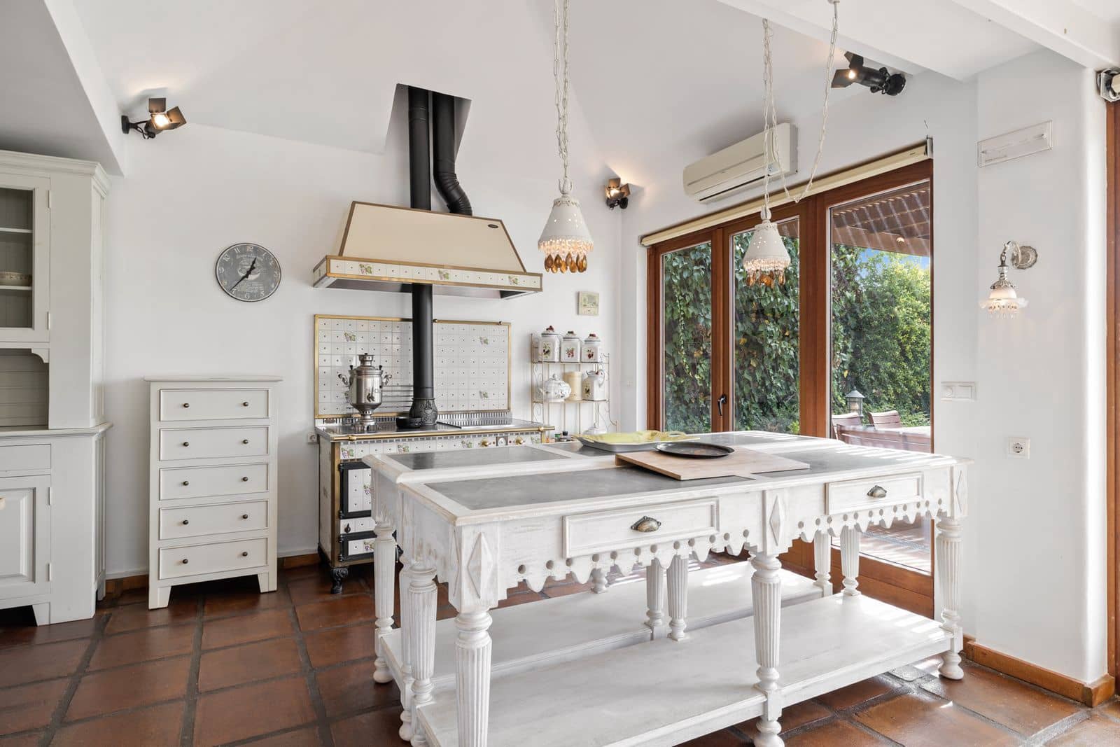 6 sypialnia Willa na sprzedaż w Marbesa z basenem garażem - 1 795 000 € (Ref: 9073700)