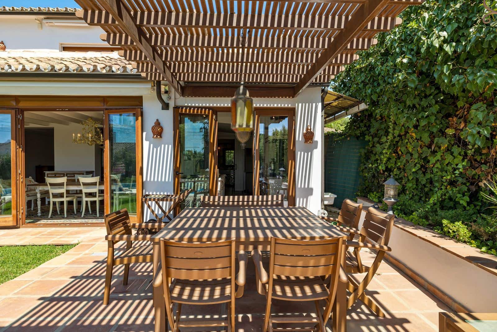 6 sypialnia Willa na sprzedaż w Marbesa z basenem garażem - 1 795 000 € (Ref: 9073700)