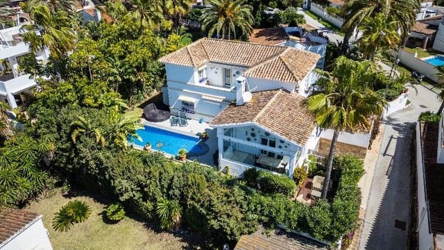 3 Zimmer Villa zu verkaufen in Marbesa, Marbella mit Pool Garage - 1.695.000 € (Ref: 9073703)
