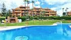 2 bedroom Apartment for sale in La Duquesa / Puerto de la Duquesa with pool garage - € 484,000 (Ref: 9078358)