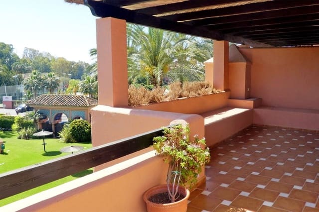 2 makuuhuone Kattohuoneisto myytävänä paikassa Guadalmina Baja, Marbella mukana uima-altaan 
autotalli - 900 000 € (Ref: 9086592)