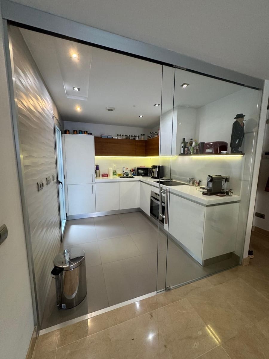 3 soveværelse Lejlighed til salg i San Pedro de Alcantara med swimmingpool garage - € 682.500 (Ref: 9086596)