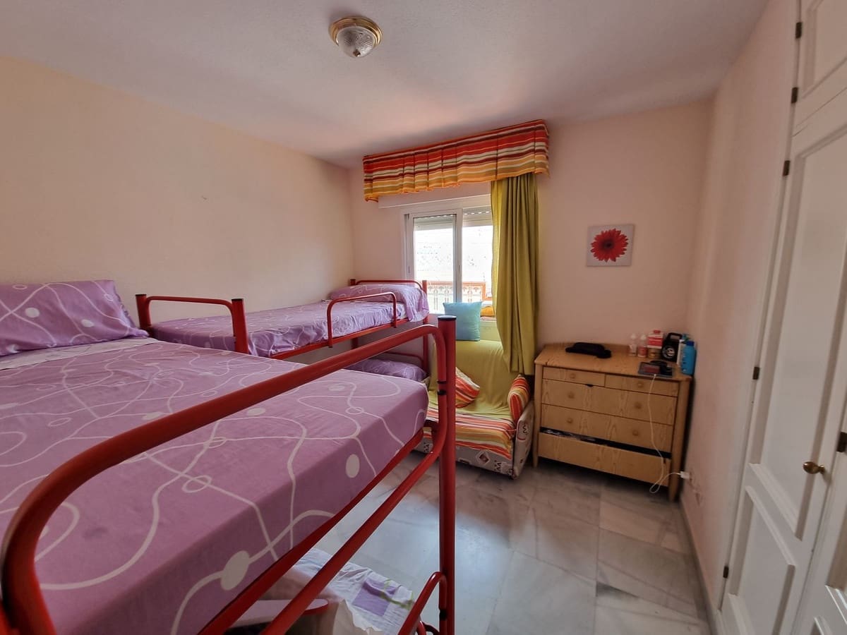 2 quarto Penthouse para venda em San Luis de Sabinillas com piscina - 229 000 € (Ref: 9095804)