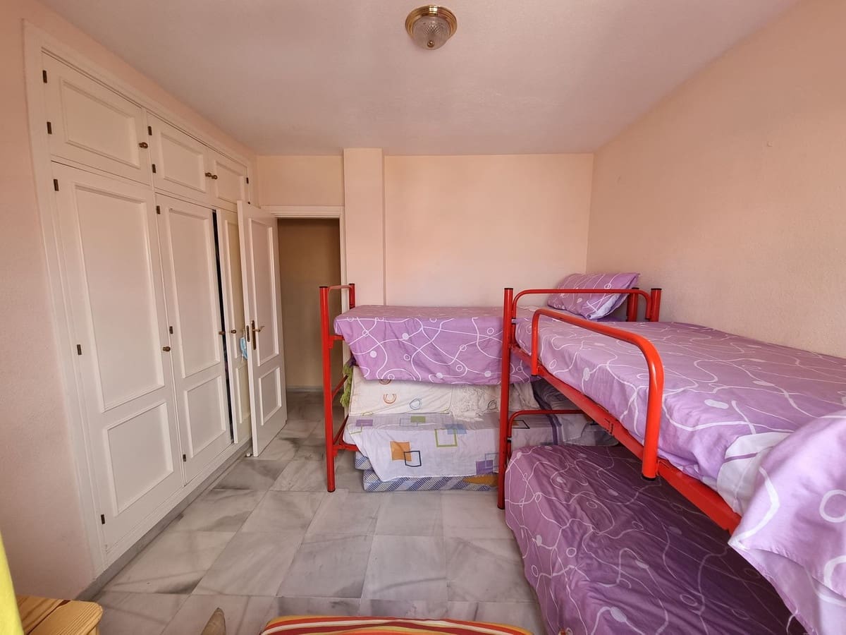 2 quarto Penthouse para venda em San Luis de Sabinillas com piscina - 229 000 € (Ref: 9095804)