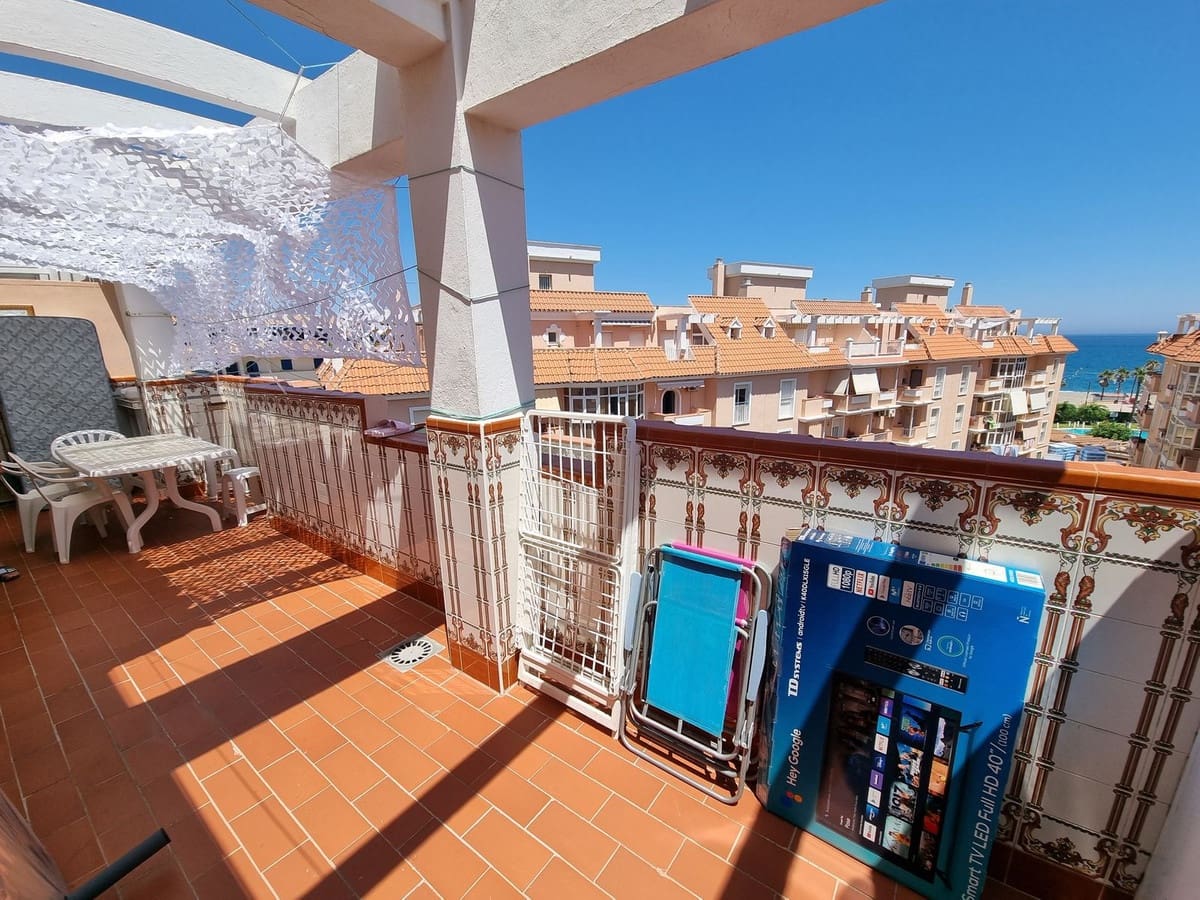 2 quarto Penthouse para venda em San Luis de Sabinillas com piscina - 229 000 € (Ref: 9095804)
