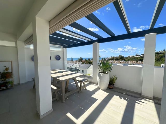 3 chambre Penthouse à vendre à Bahía Dorada, Estepona avec piscine garage - 735 000 € (Ref: 9096281)
