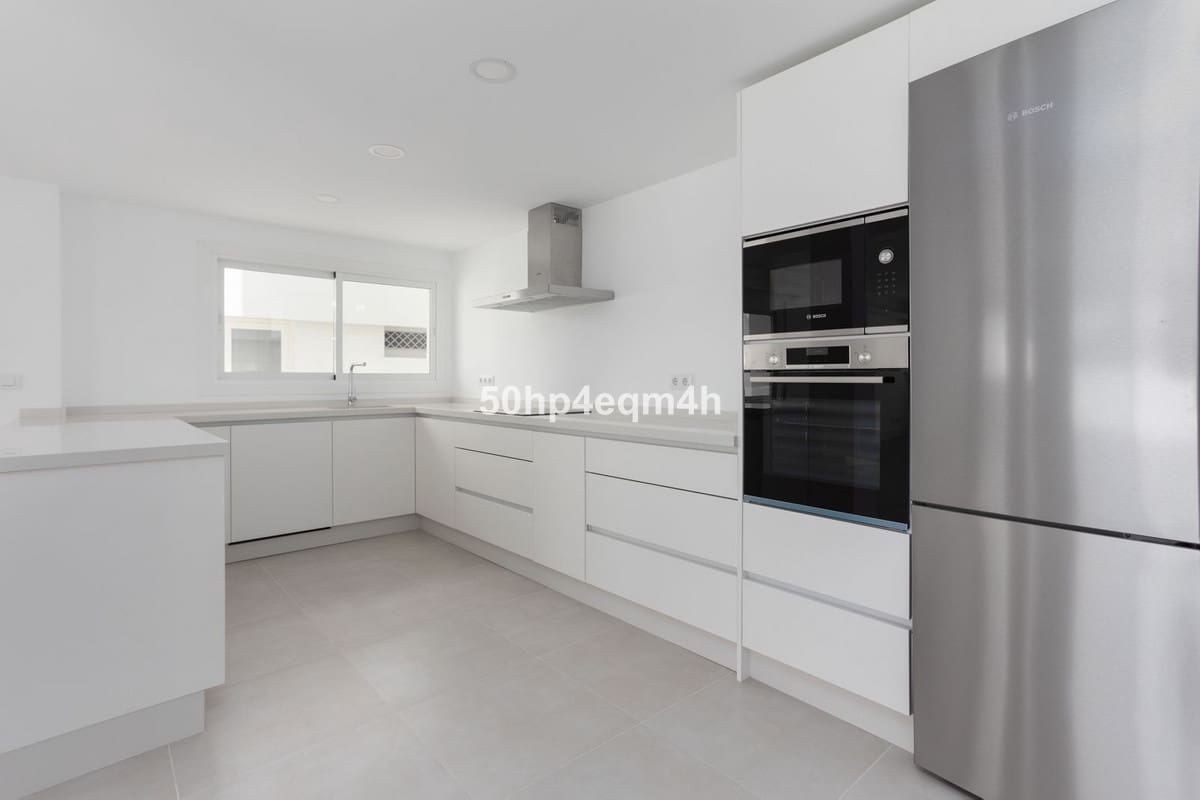 4 chambre Appartement à vendre à Guadalmina avec piscine garage - 1 825 000 € (Ref: 9097013)