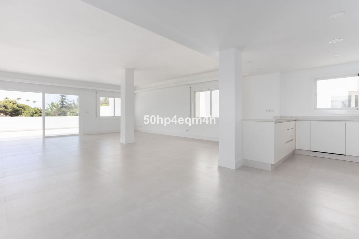 4 chambre Appartement à vendre à Guadalmina avec piscine garage - 1 825 000 € (Ref: 9097013)