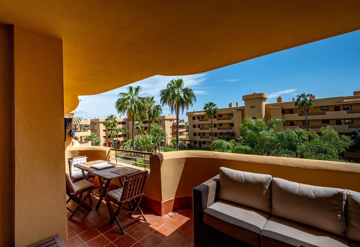 2 soverom Leilighet til salgs i La Cala de Mijas med svømmebasseng garasje - € 365 000 (Ref: 9099589)