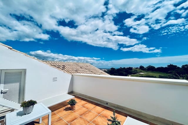 3 soveværelse Penthouse til salg i La Cala de Mijas, Mijas med swimmingpool - € 549.000 (Ref: 9103700)