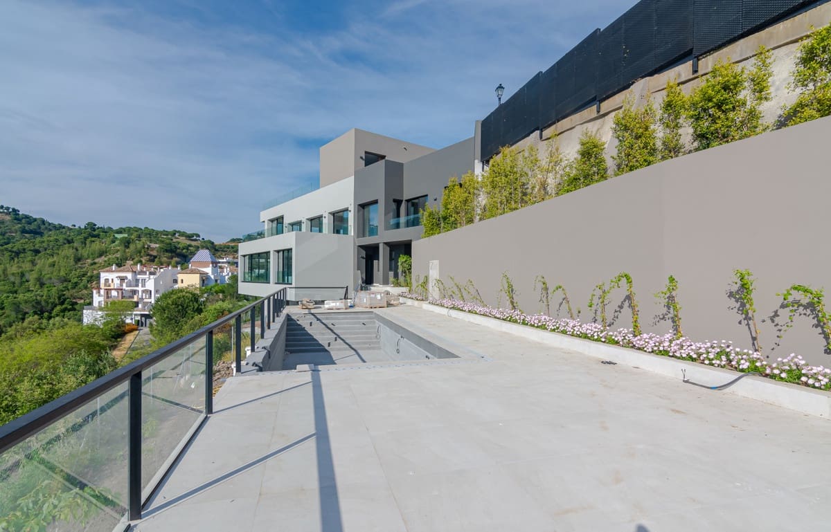 7 soverom Villa til salgs i Los Arqueros med svømmebasseng garasje - € 4 750 000 (Ref: 9105497)