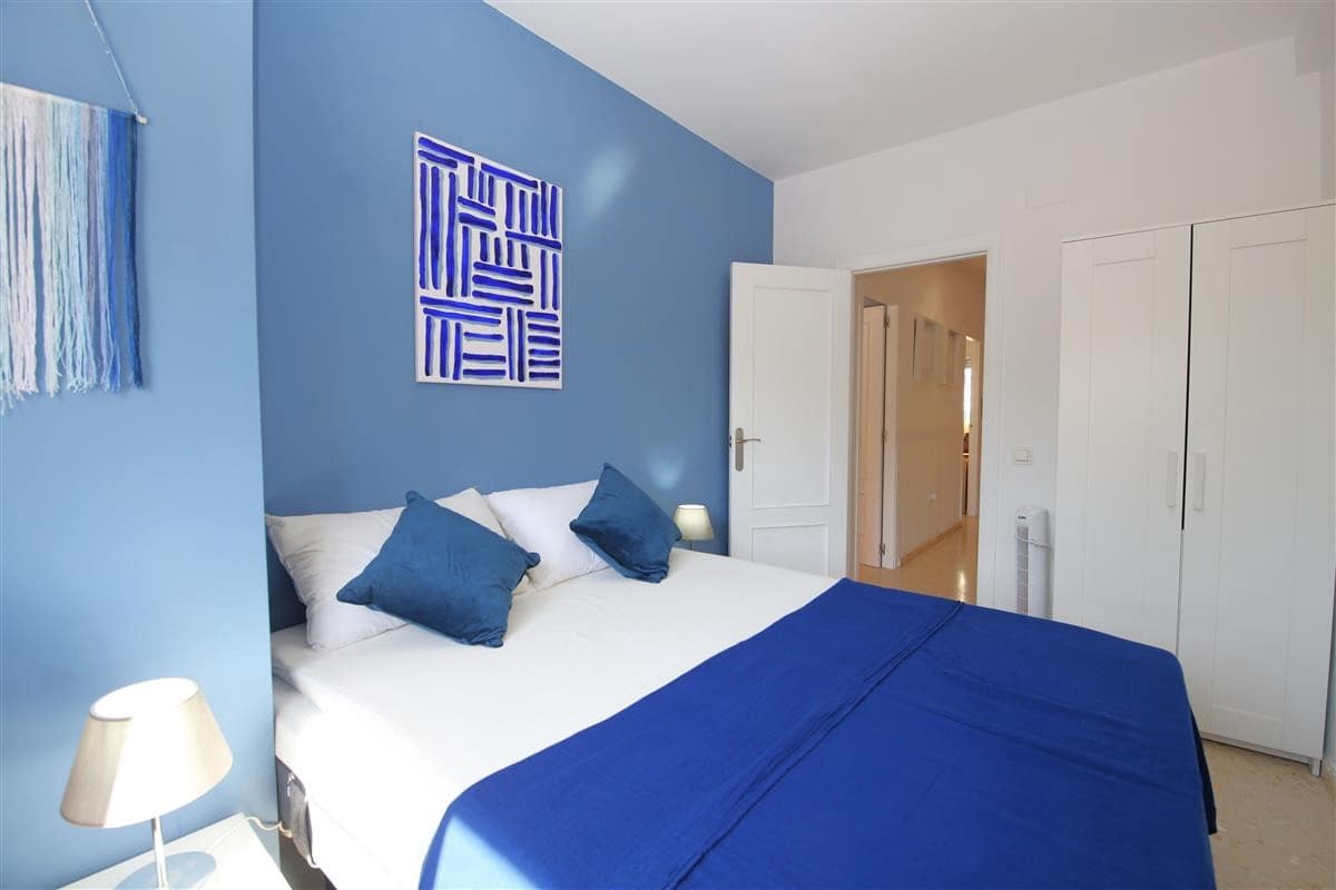 3 bedroom Penthouse for sale in Estepona with garage - € 450,000 (Ref: 9107010)