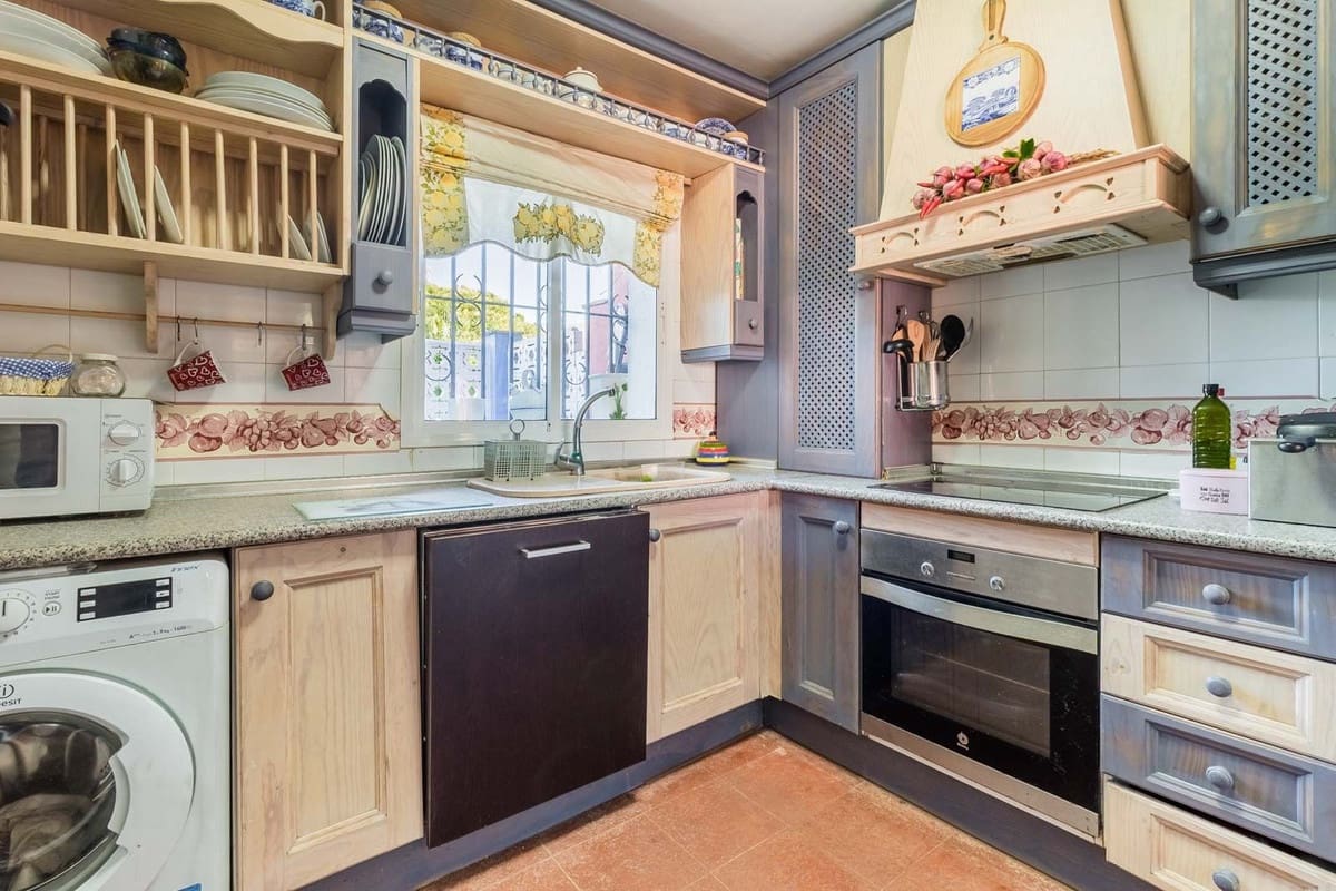 3 camera da letto Casa in vendita in Estepona con piscina - 395.000 € (Rif: 9107012)